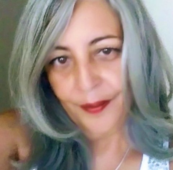 Meet your Posher, Iris - Picture 1 of 1